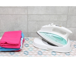 BÀN ỦI HƠI NƯỚC KHÔNG DÂY L700SSGRA